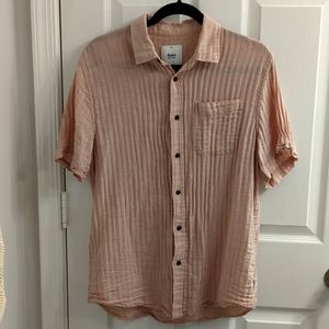 Katin short sleeve shirt. Pink. M